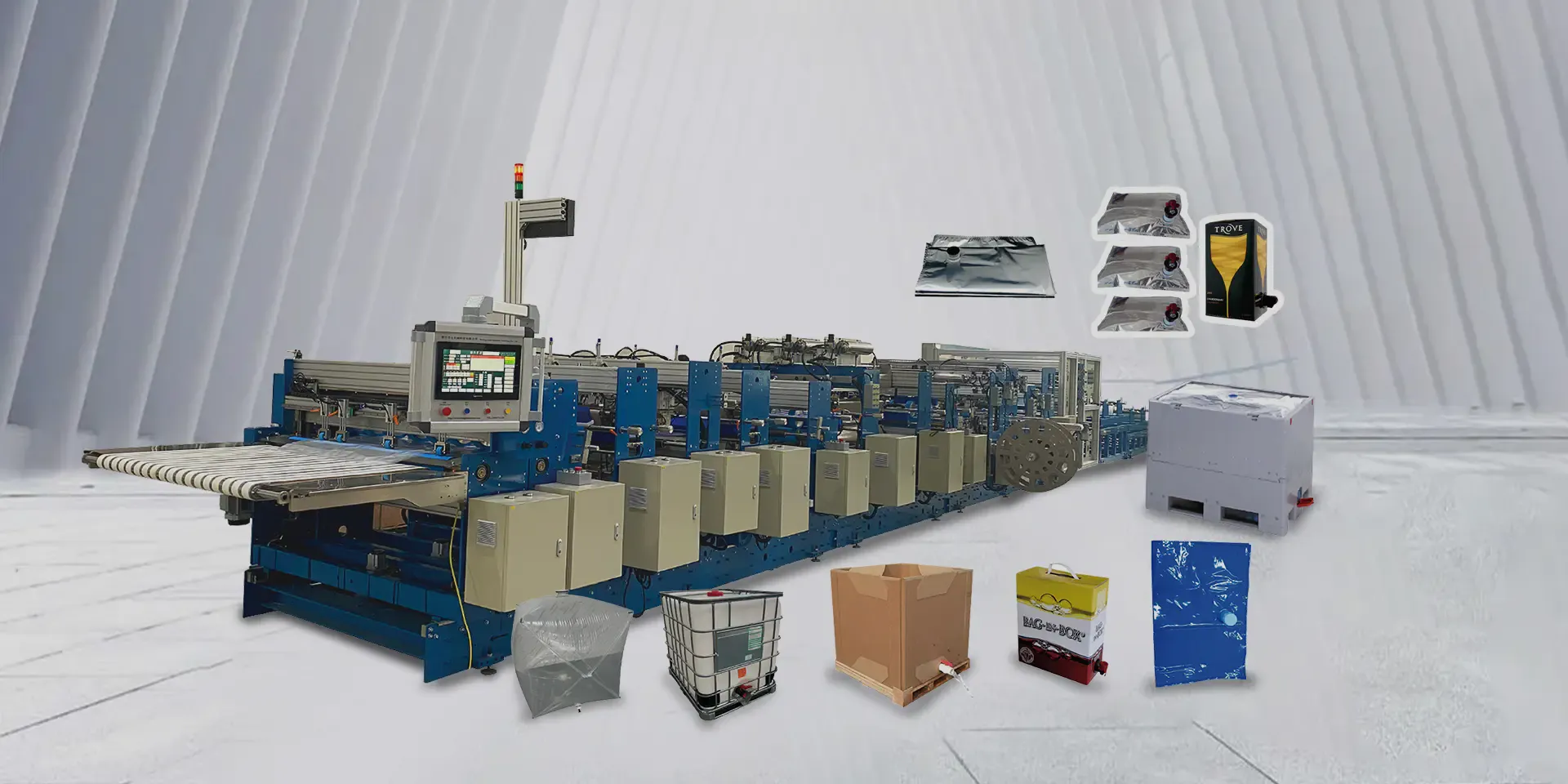 Beutelmaschine mit den Verpackungen, die auf ihr entstehen